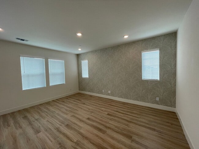 Building Photo - 6156 Olive Pl