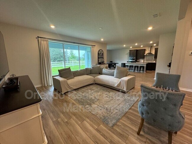 Building Photo - 5625 Cedar Chase Dr