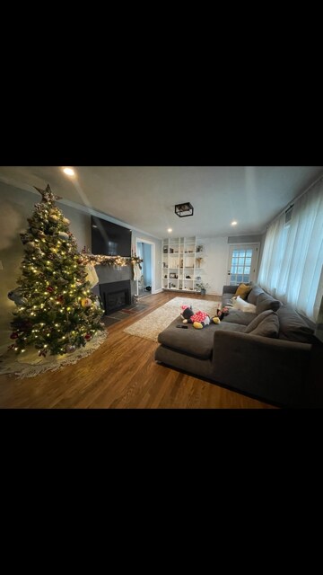 Building Photo - 25 N Doughty Ave