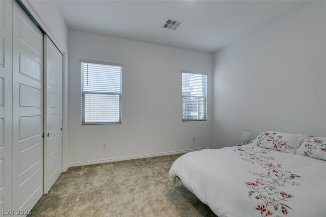Building Photo - 988 Edinburgh Flds Ct