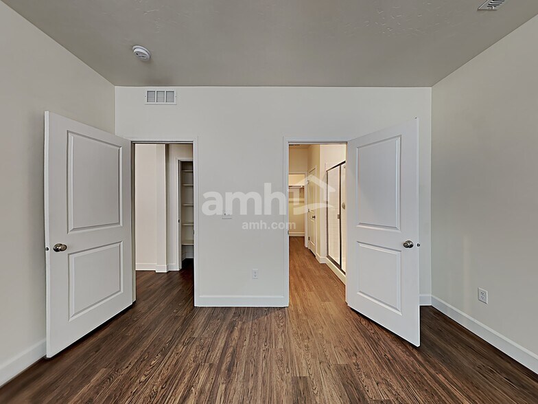 Building Photo - 280 E Sicily Dr