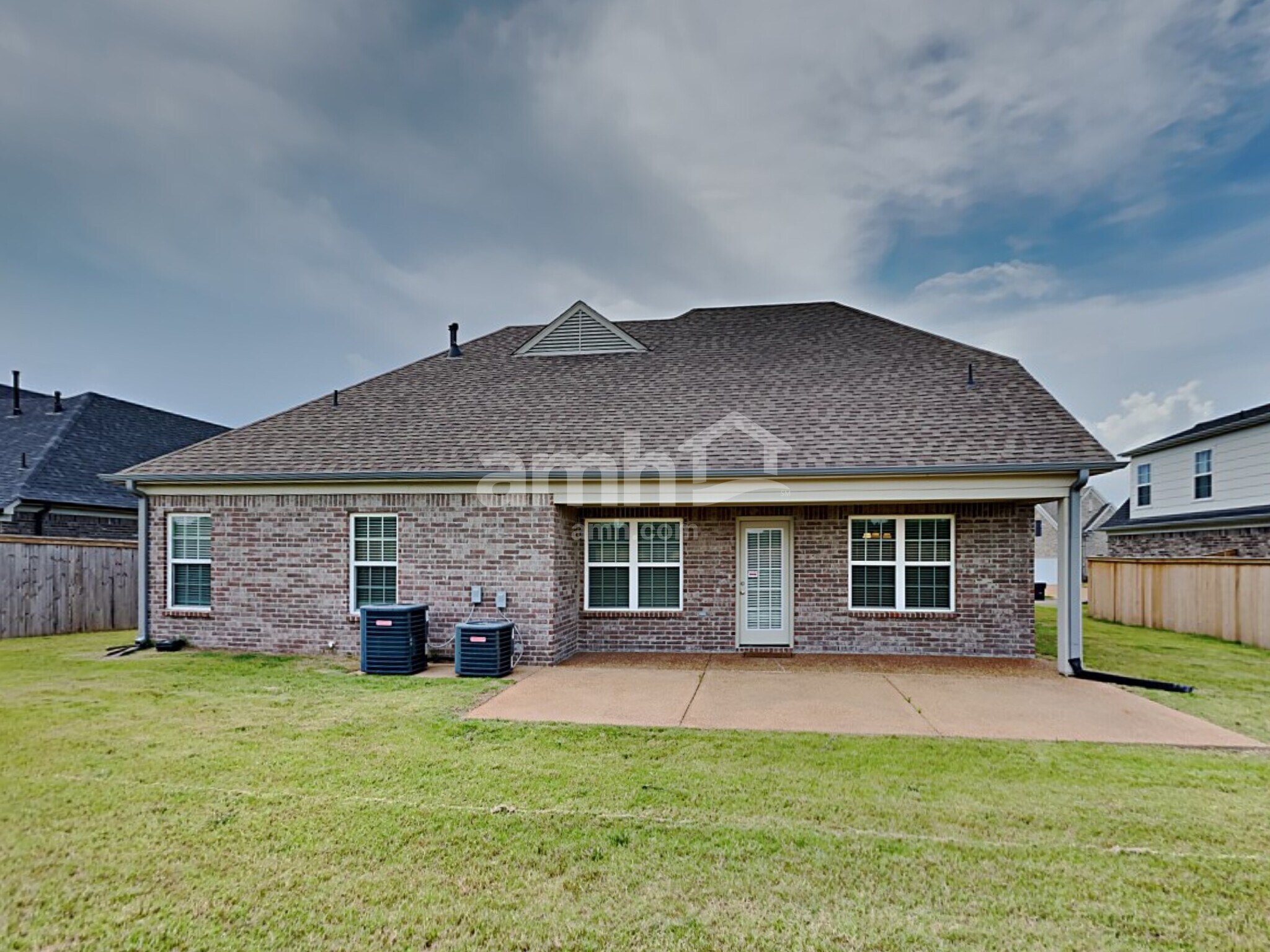 Building Photo - 3230 Magnolia Bloom Dr