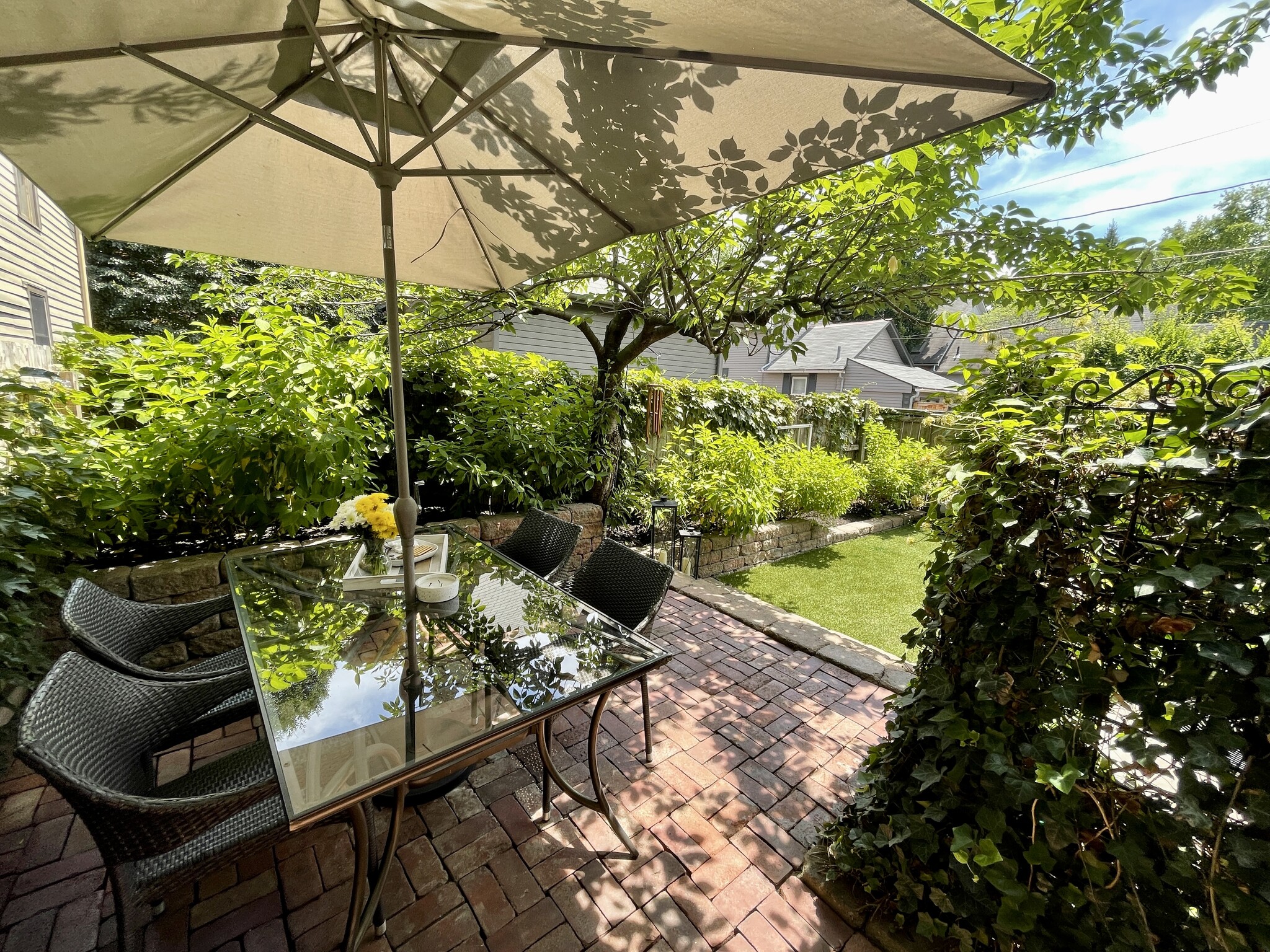 Building Photo - 196 E Columbus St