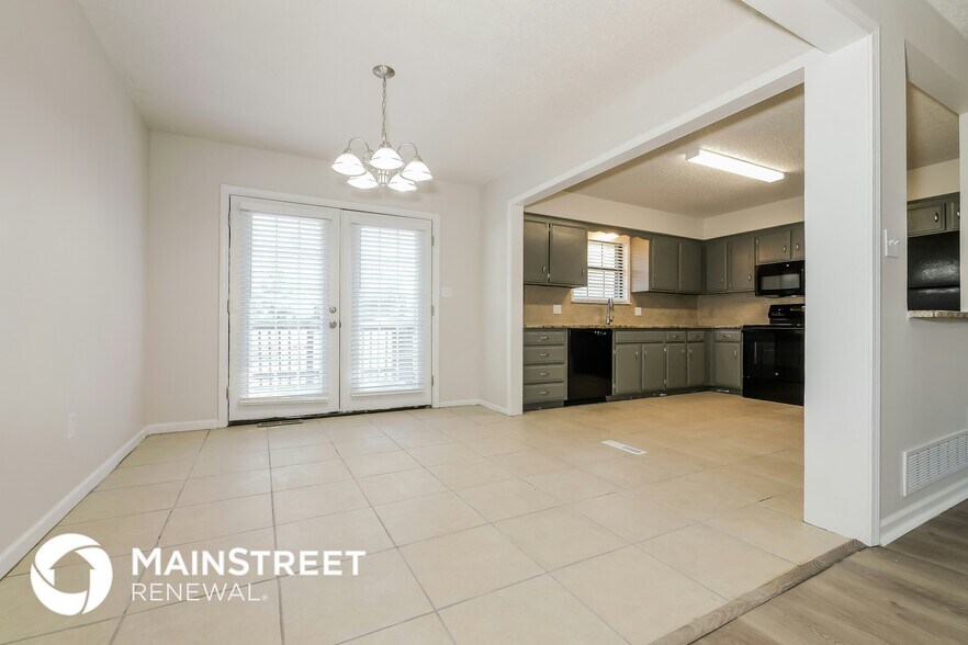 Building Photo - 1417 N Blue Mills Rd