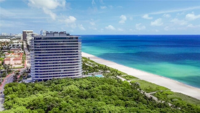 Building Photo - 8701 Collins Ave