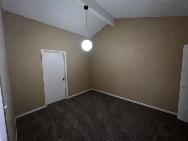 Building Photo - 6537- 6543 Long Meadow