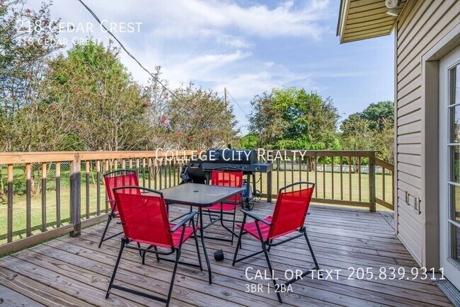 Building Photo - 218 Cedar Crest