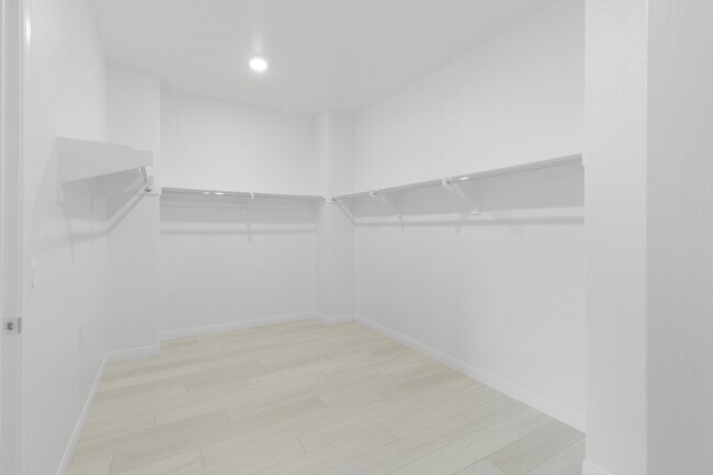 Building Photo - 3511 Pear Ct