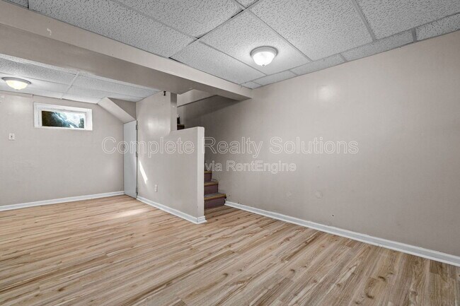 Building Photo - 10465 Lord Dr