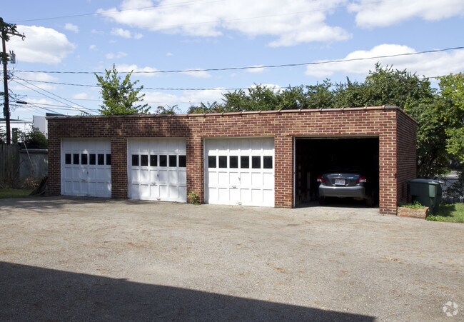 Building Photo - 1342 W 7th Ave