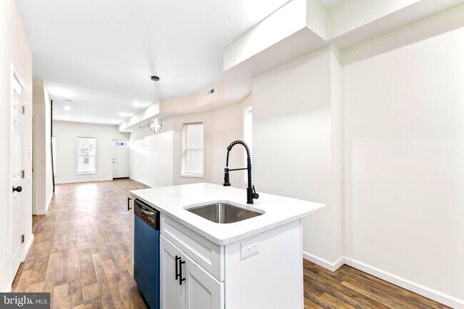 Building Photo - 3324 Edmondson Ave