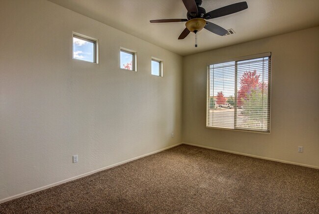 Building Photo - 3 Bedroom + a Den For Rent In Pronghorn Ra...