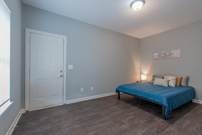 Building Photo - The Gun Club | Make yourself at home in this West-Side Reservoir Park Home, a 5-minute walk to bu...