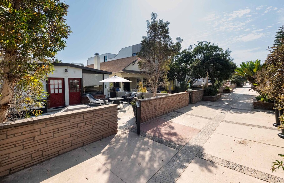 Building Photo - 78 18th St