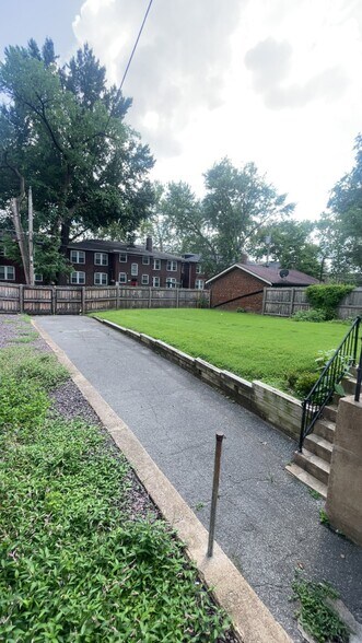 Building Photo - 6634 Pershing Ave