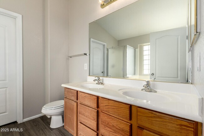 Building Photo - 8003 S 48th Dr