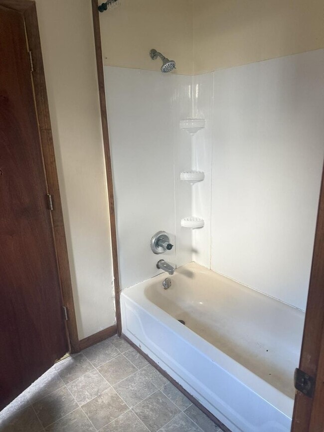 Building Photo - 91 N Buena Vista St