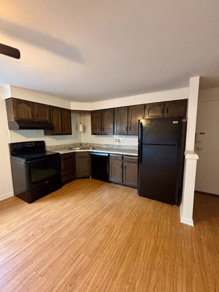 Primary Photo - 110 Losson Rd