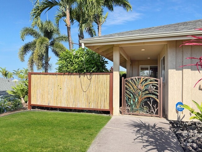 Building Photo - Fully Furnished Single Level Home with a Pool