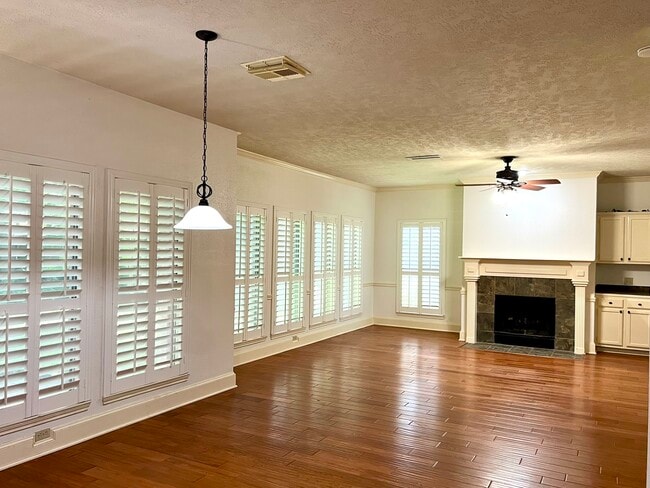 Building Photo - 12803 Birch Falls Rd