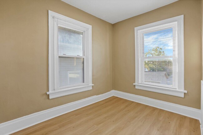 Building Photo - 2545-2547-2547 Sullivant Ave