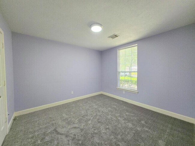 Building Photo - 5118 Rebel Ridge Dr