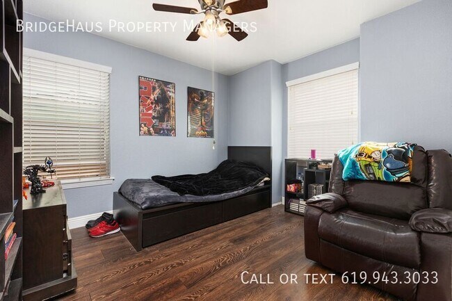 Building Photo - 10252 Oak Spur Way