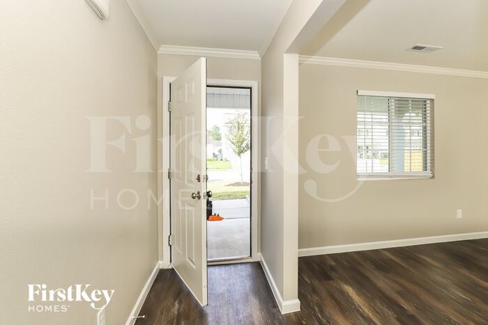 Building Photo - 5105 Apsley Dr