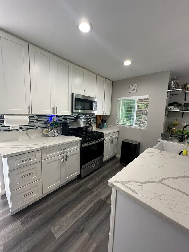 Building Photo - Inviting 3-Bedroom | 2-Bathroom Home in National City