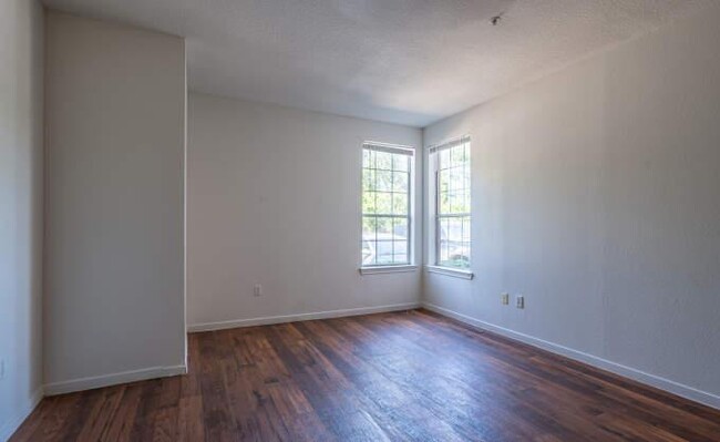 Building Photo - 2 bedroom in Houston TX 77075