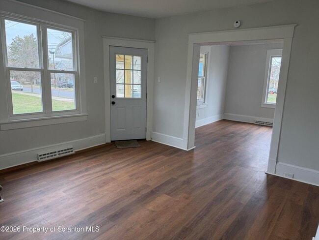 Building Photo - 1156 Murray St