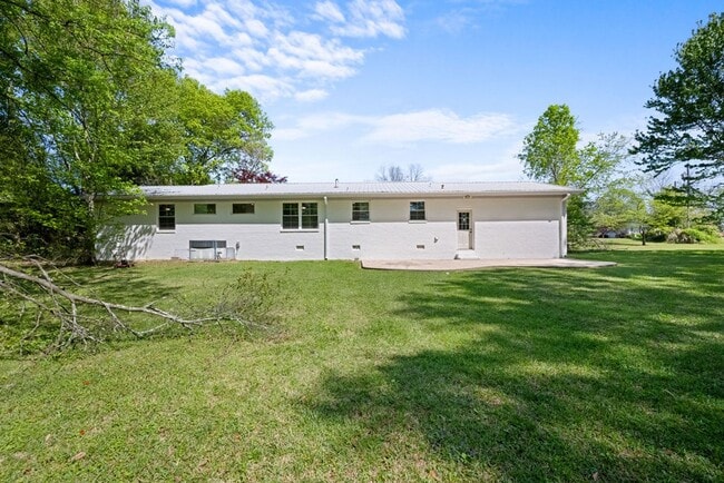 Building Photo - Remodeled 3 bd 2 ba rental in Southside!!