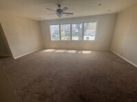Building Photo - 1073 E 120 S