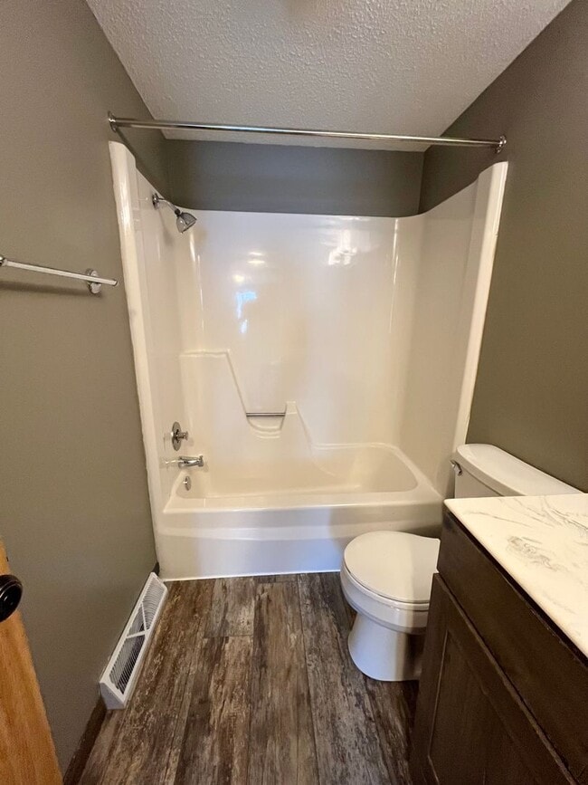 Building Photo - 2 Bed/2 Bath Townhome For Rent in South Sioux Falls!!