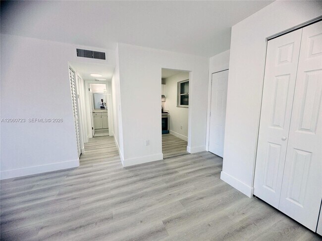Building Photo - 6095 W 18th Ave