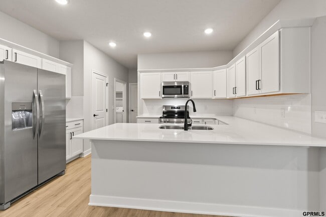 Building Photo - 12811 S 45th Ter