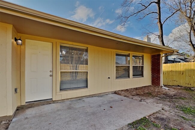 Building Photo - 10726 Perigrine Dr