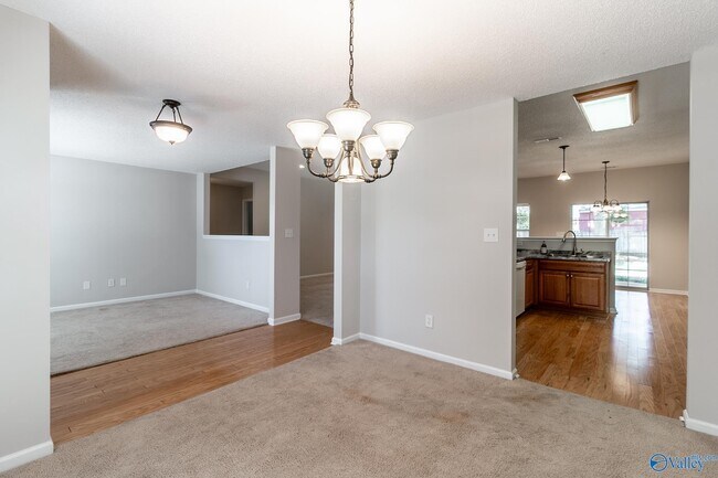 Building Photo - 114 Clover Ridge Dr