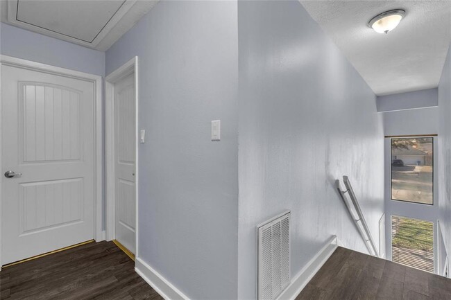 Building Photo - 19002 Walden Forest Dr