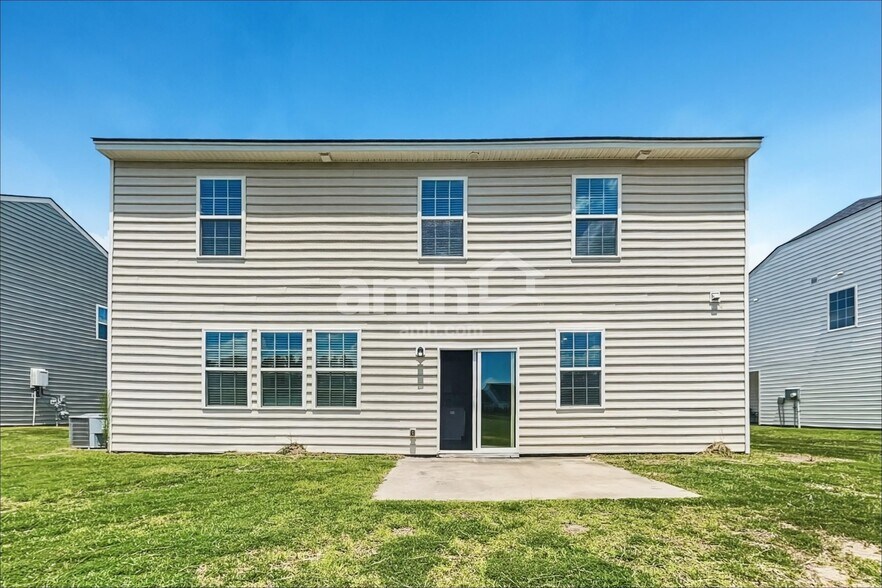 Building Photo - 518 Bush Dr
