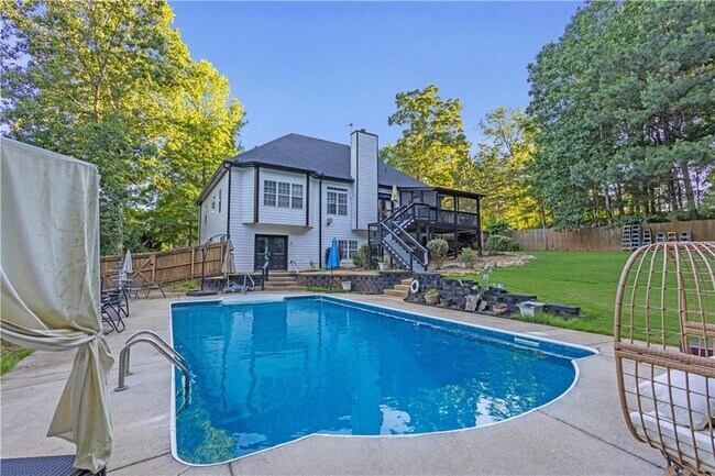Building Photo - 151 Dumar Ln