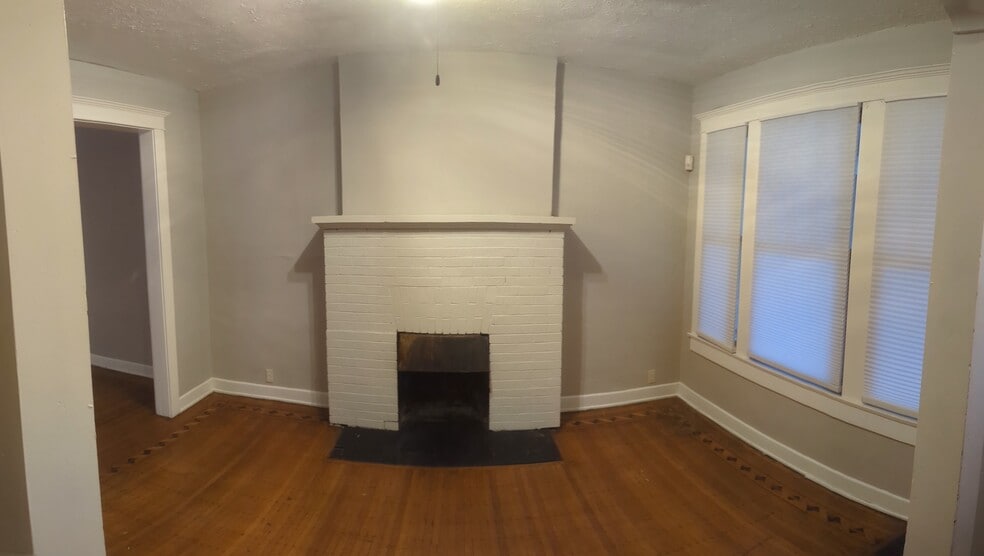 Building Photo - 502 Woodruff Place Middle Dr