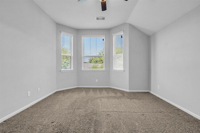 Building Photo - 16838 Ellicott Rock Dr
