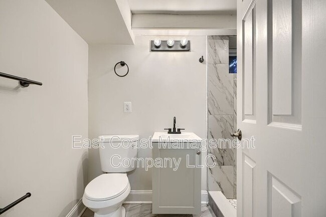 Building Photo - 518 Normandy Ave