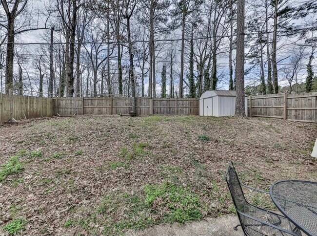 Building Photo - 4925 Farmstead Ct NE