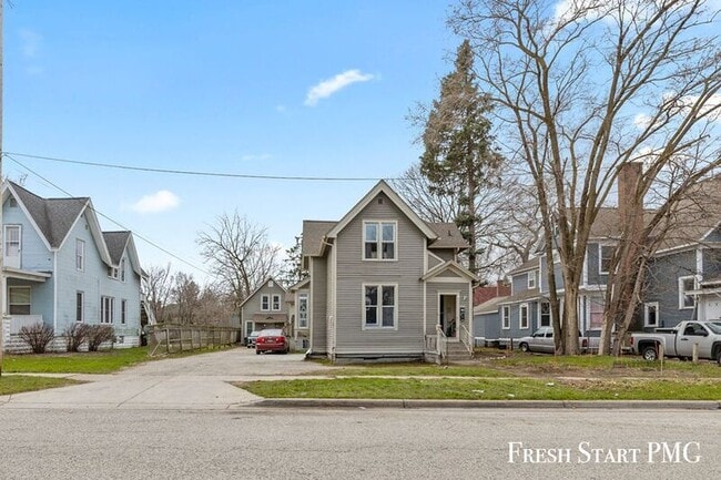 Building Photo - 1231 Terrace St