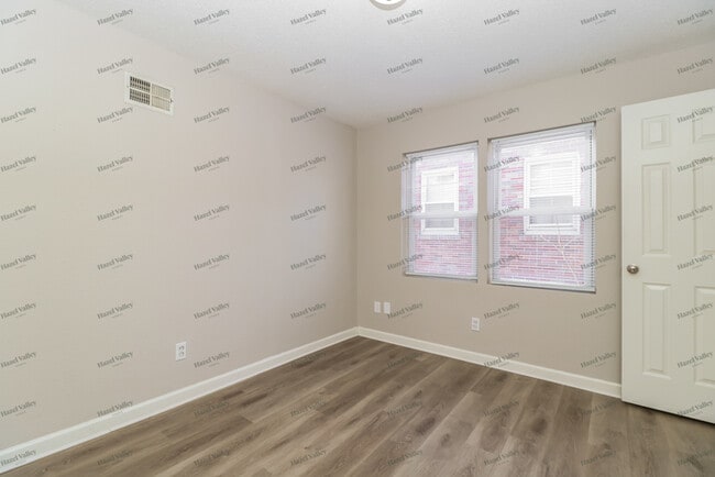 Building Photo - 235 Emerling Dr