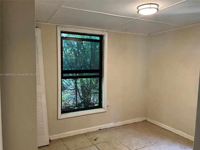 Building Photo - 418 NW 48th St