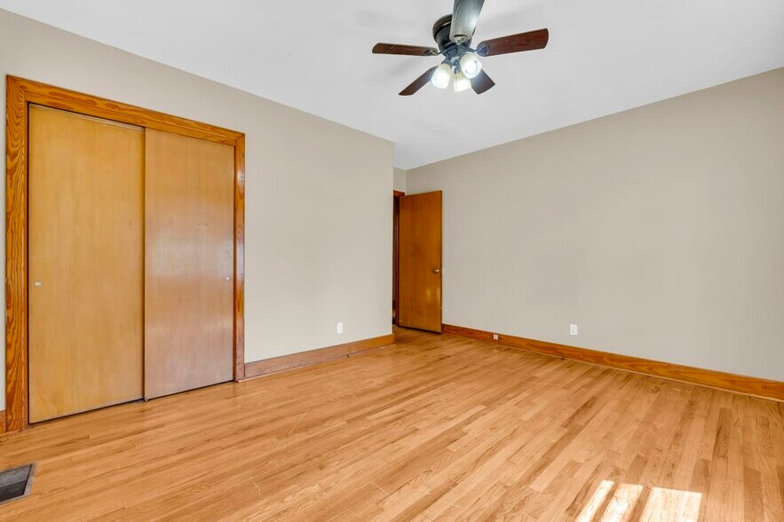Building Photo - 220 Rebecca Ln