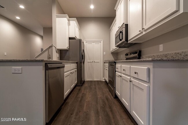 Building Photo - 108 Millie Park Dr